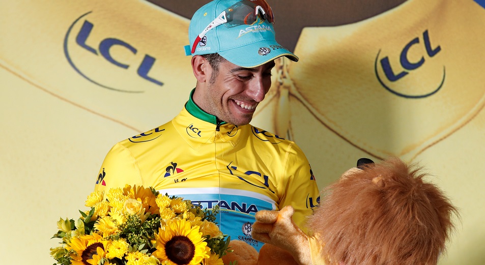 "Тур де Франс": Фабио Ару примерил майку лидера