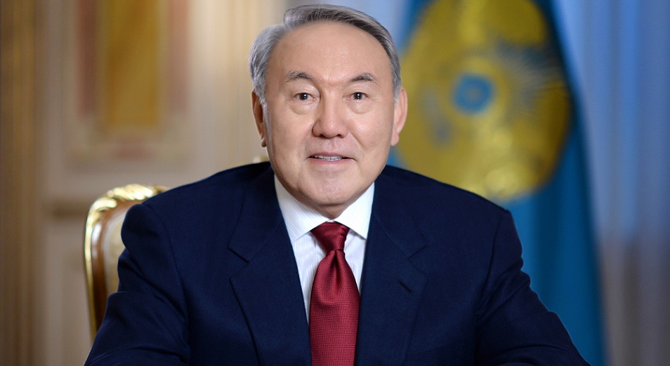 Назарбаев поздравил казахстанцев с Первомаем 