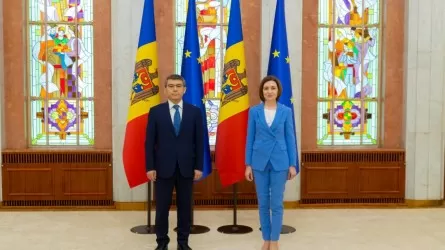  Посол Казахстана вручил верительные грамоты президенту Молдовы