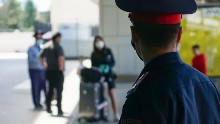 Двоих полицейских лишили званий за укрытие преступления в Павлодарской области