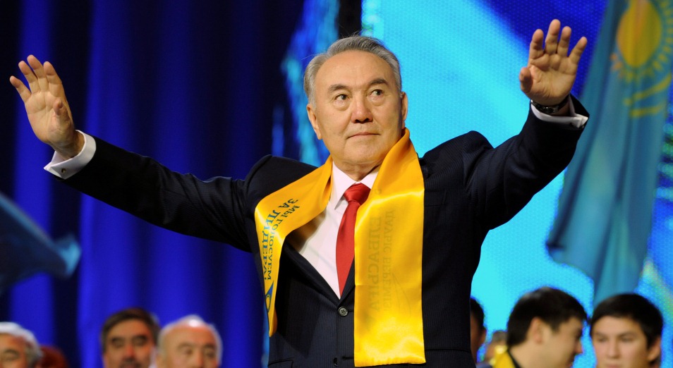 Нурсултан Назарбаев остается в центре событий 