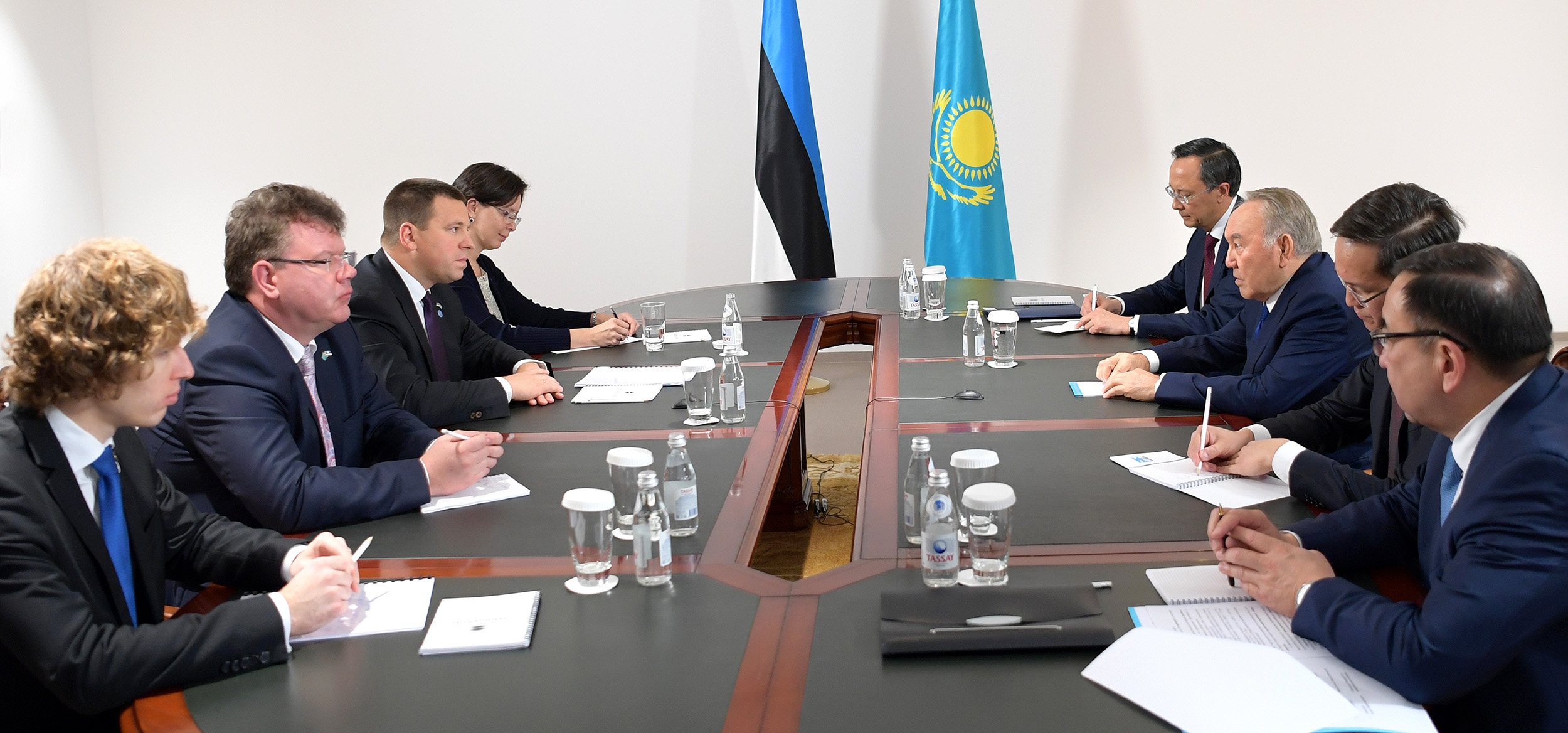 Нұрсұлтан Назарбаев Эстония премьер-министрі Юри Ратаспен кездесті