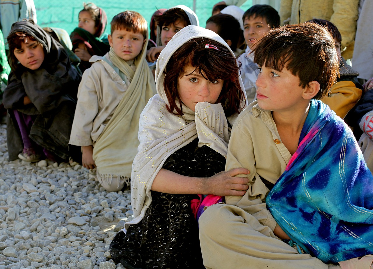 Занятия в афганских школах начнутся с 18 сентября, но пока только для мальчиков