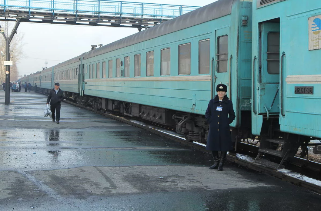 Поезда из Шымкента в Павлодар начнут курсировать по новому графику движения