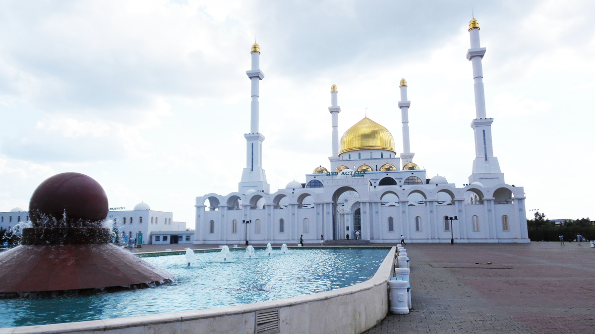Как переименовали мечеть "Нур Астана" в Нур-Султане