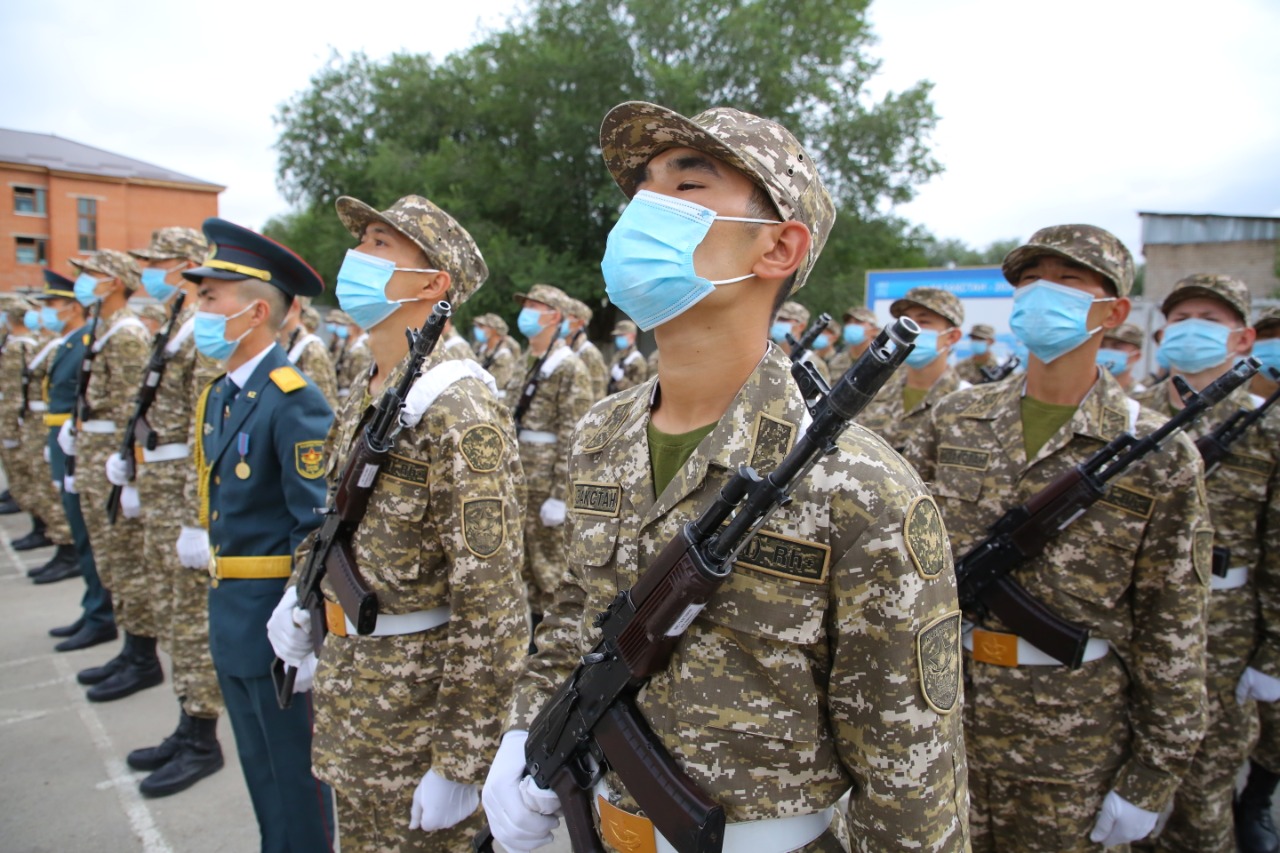 Сколько новобранцев пополнят казахстанскую армию осенью