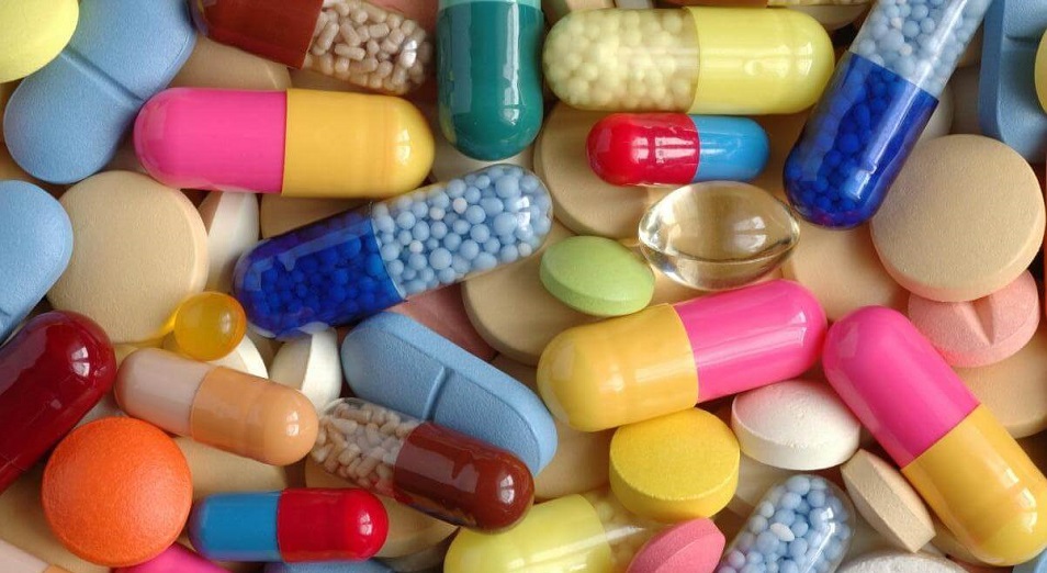 Цены на антиковидные препараты в аптеках снижаются на 27%