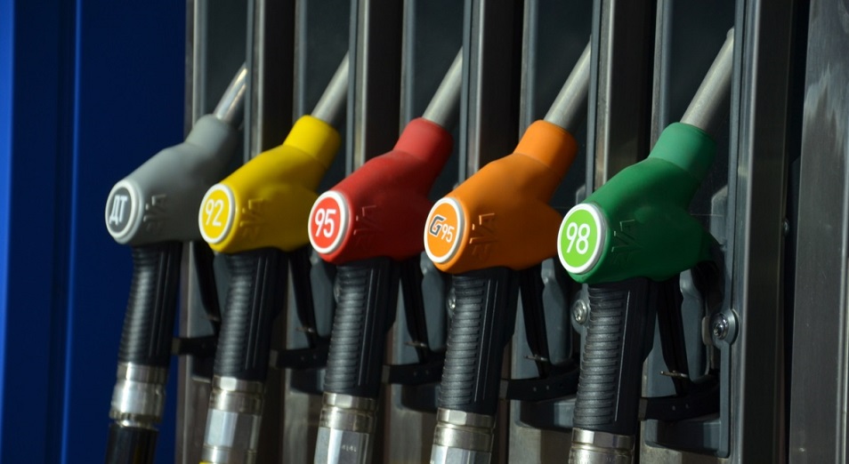 Цены на бензин выросли в Казахстане  