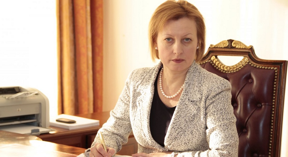 Елена Бахмутова: "Закрывать дыры в бюджете уже не получится"