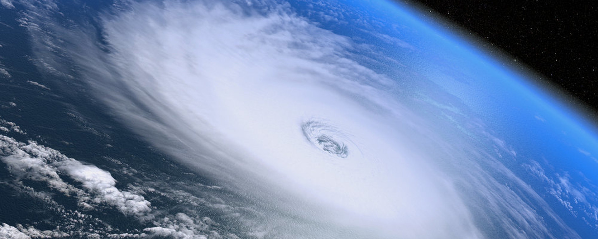В Вашингтоне объявили режим ЧП из-за урагана "Флоренс"