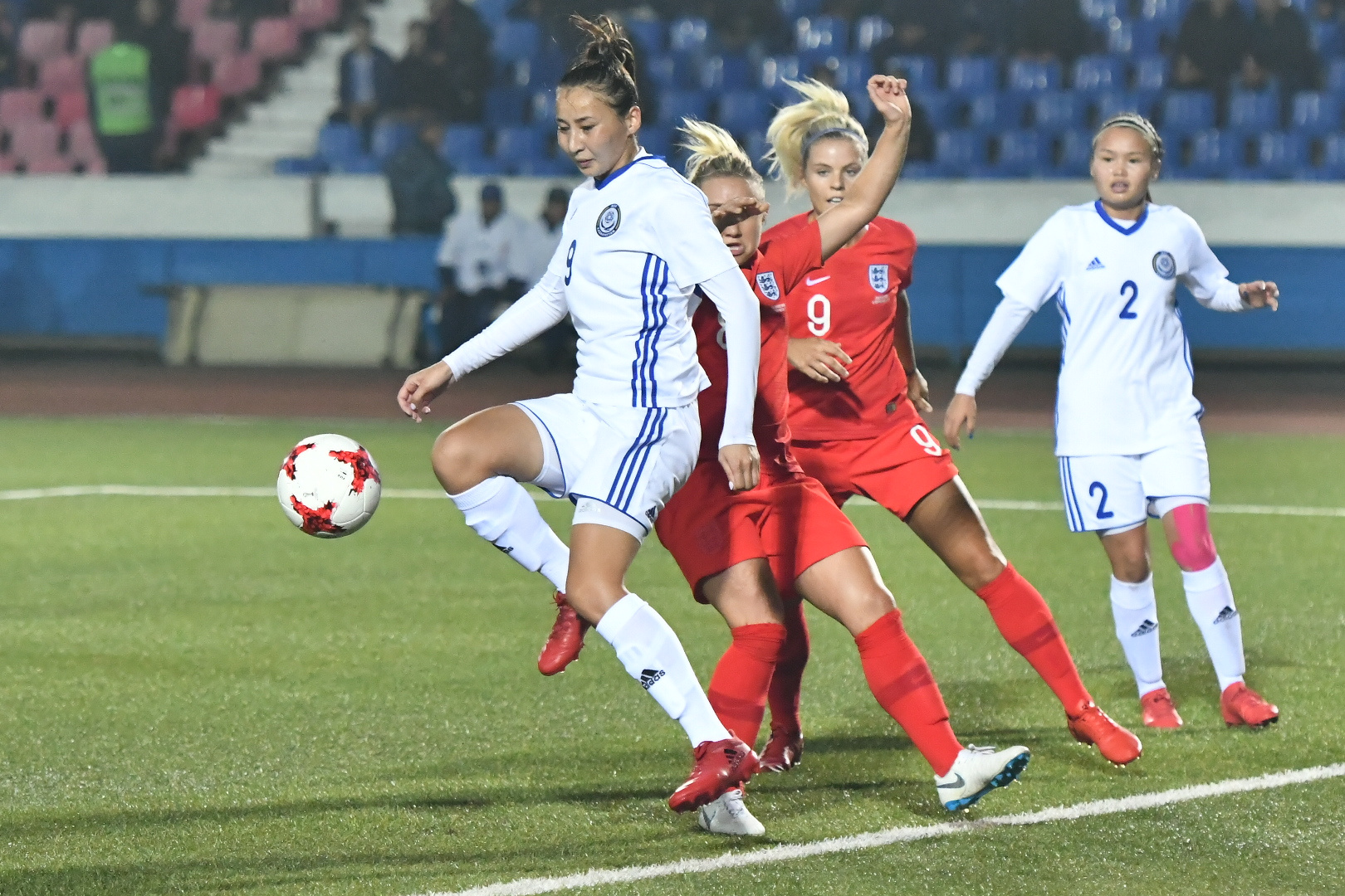 Женская сборная Казахстана по футболу поражением от Англии завершила отбор на ЧМ-2019