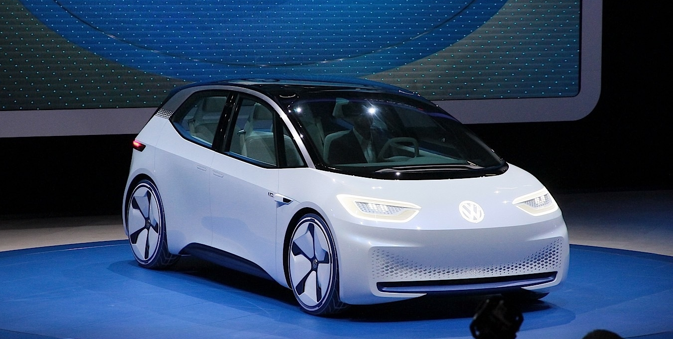Volkswagen переведет два завода на производство электромобилей