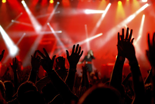 Карагандинский ночной клуб оштрафовали за концерт рок-группы во время ЧП