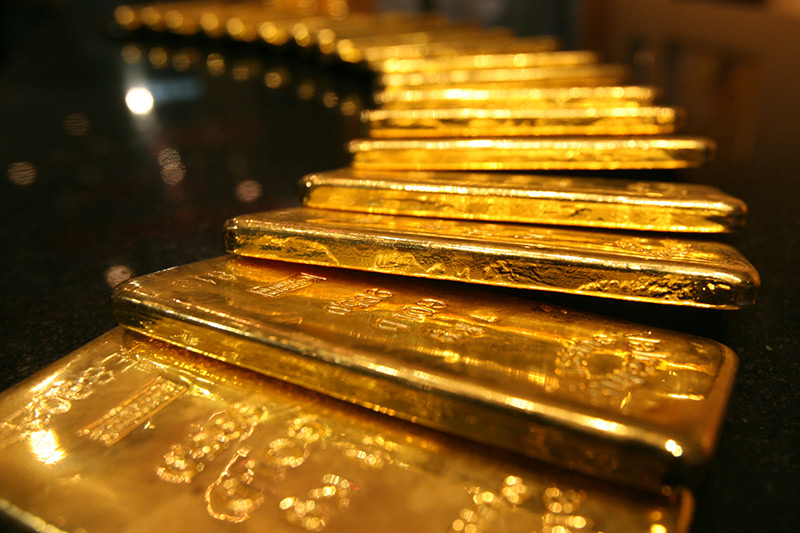 Стоимость фьючерсов на золото превысила $1500 за унцию