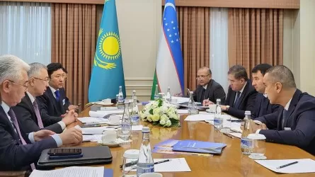 Kazakhstan, Uzbekistan Sign 40 Agreements Worth $2.5 Billion at Tashkent Business Forum