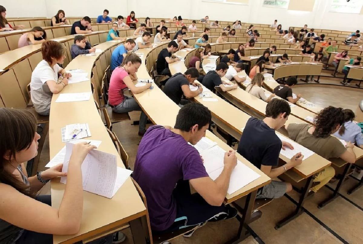 Где казахстанскому студенту лучше учиться? 