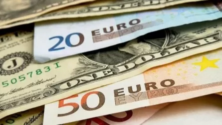 Евро может стать дешевле доллара – специалист 