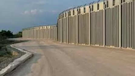 В Польше завершили строительство стены от мигрантов за 370 млн долларов