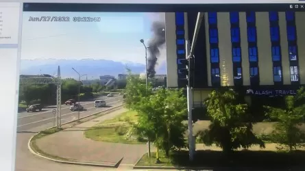 Крупный пожар в Алматы: загорелось кафе