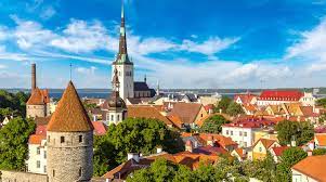 Власти Эстонии ограничивают выдачу виз и въезд в страну граждан РФ