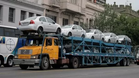  За полгода автомобильный импорт в Казахстан рухнул на 35%