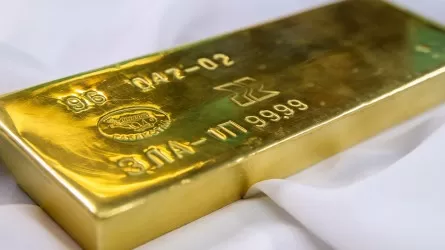 Россия в октябре выпустила на 26,7% золота меньше, чем в сентябре