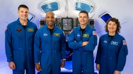 NASA Айды айналып ұшатын төрт экспедиция мүшесін таныстырды