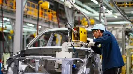 Токаев пригласил китайские компании к созданию автомобильных кластеров в Казахстане 