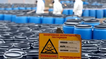 В Казахстане инвентаризируют места хранения устаревших пестицидов