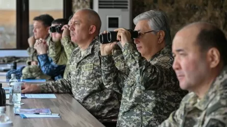 Президент в Алматинской области посетил военные учения "Батыл тойтарыс – 2023"