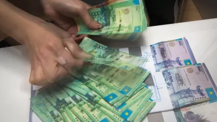 Сколько стоят основные валюты в обменниках Казахстана 31 марта?