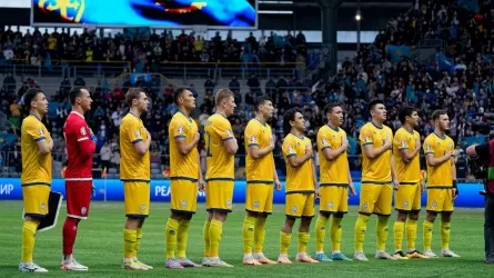 Токаев  будет смотреть ночью футбольный матч Греция – Казахстан