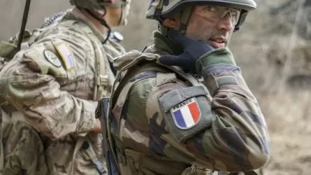 Французская армия проводит учения с имитацией конфликта высокой интенсивности