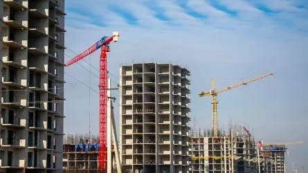 В Алматы сократили планы по строительству жилья