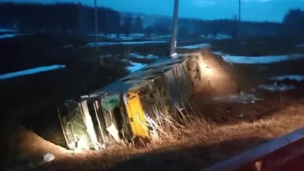 Ресейде қазақстандық автобус жол апатына ұшырап, екі адам қаза тапты
