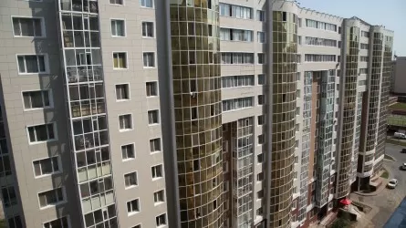 В Казахстане приостанавливают регистрацию сделок с жильем