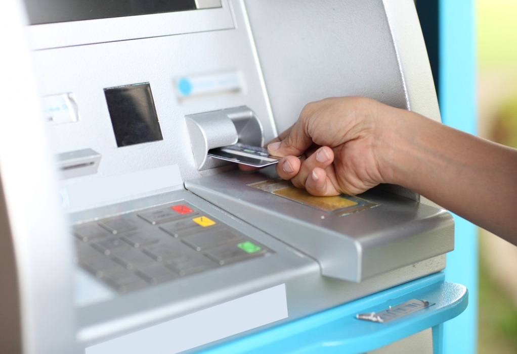 В Казахстане увеличивается количество банкоматов 