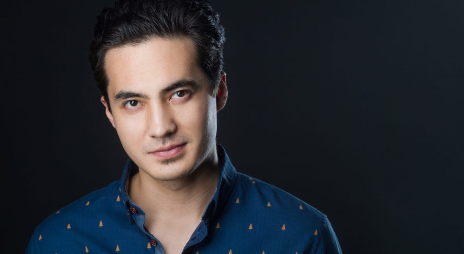 Санжар Мади: Никому не нужных зарубежных актеров в Казахстане боготворят 