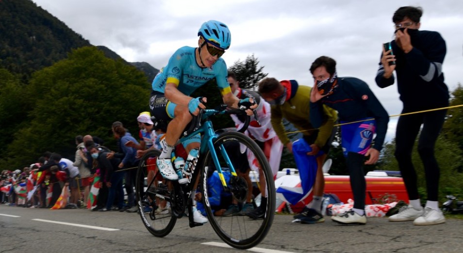 Лопес завершил стартовую неделю «Тур де Франс» в ТОП-10 генерале