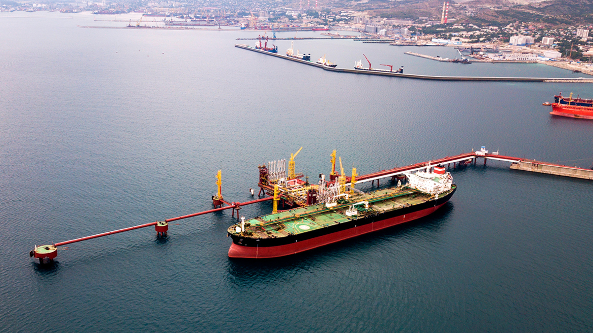 Нефтяные танкеры вынуждены неделями ждать отгрузки в китайских портах