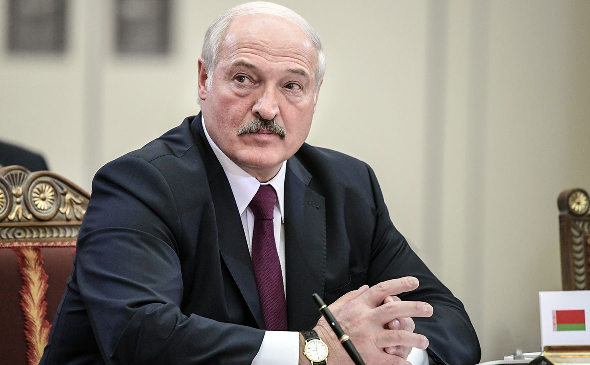 Лукашенко решил не отменять в Беларуси парад на 9 Мая 
