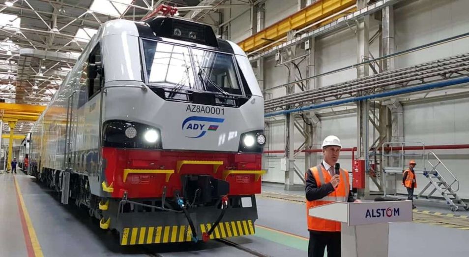 Астана начинает отправку локомотивов в Баку