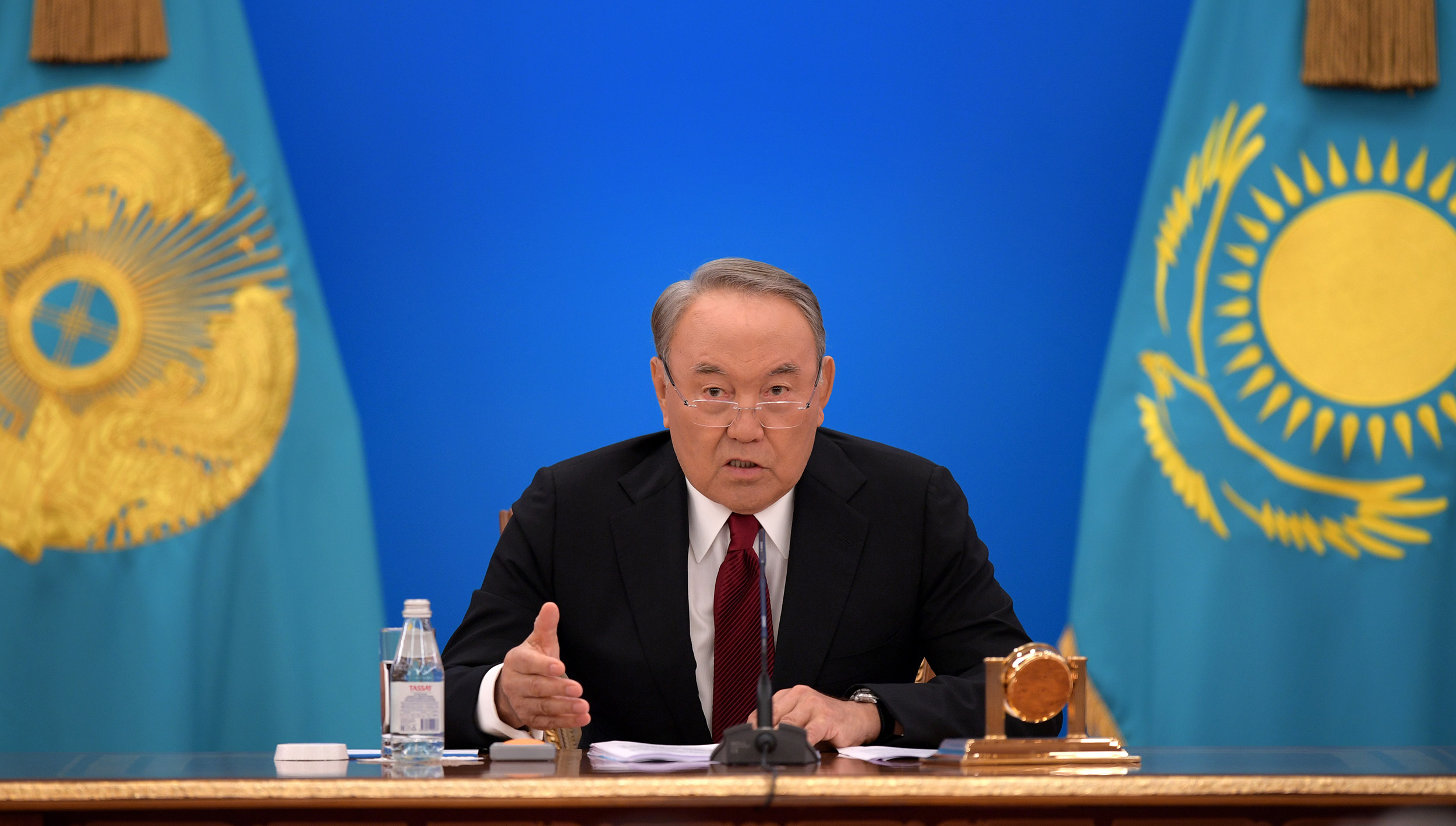 Назарбаев поручил изменить механизм утверждения тарифов 