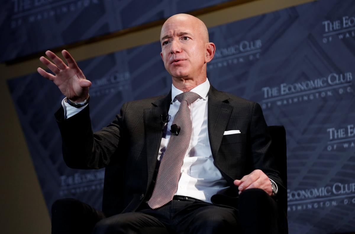 Основатель Amazon пожертвовал 100 млн долларов на проблемы бездомных