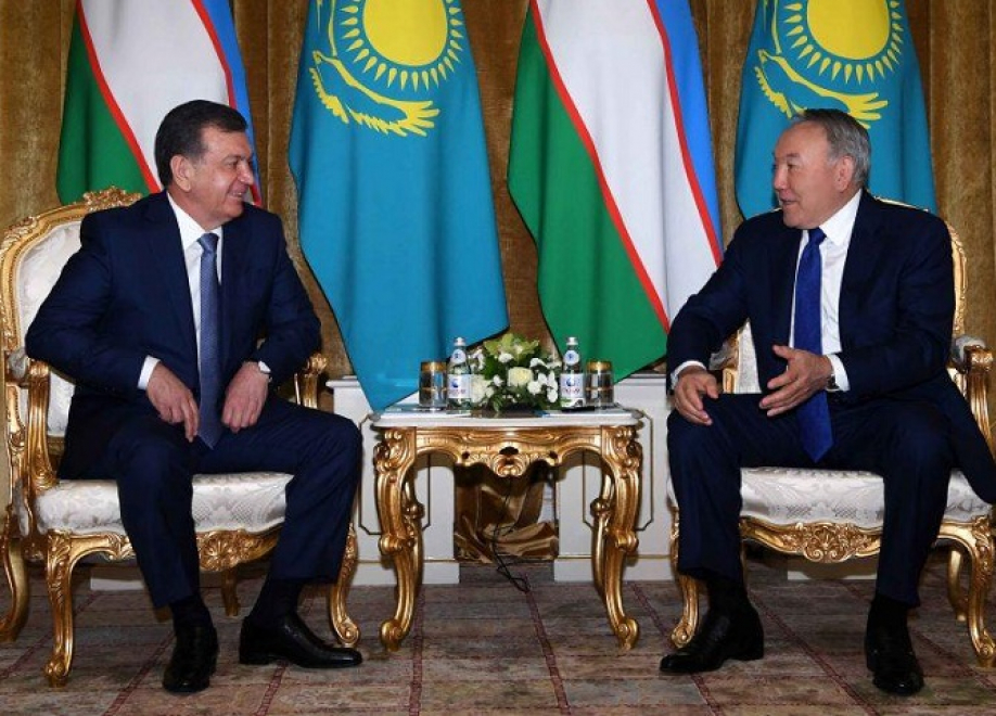 Назарбаев и Мирзиеев обсудили вопросы делового сотрудничества в телефонном разговоре