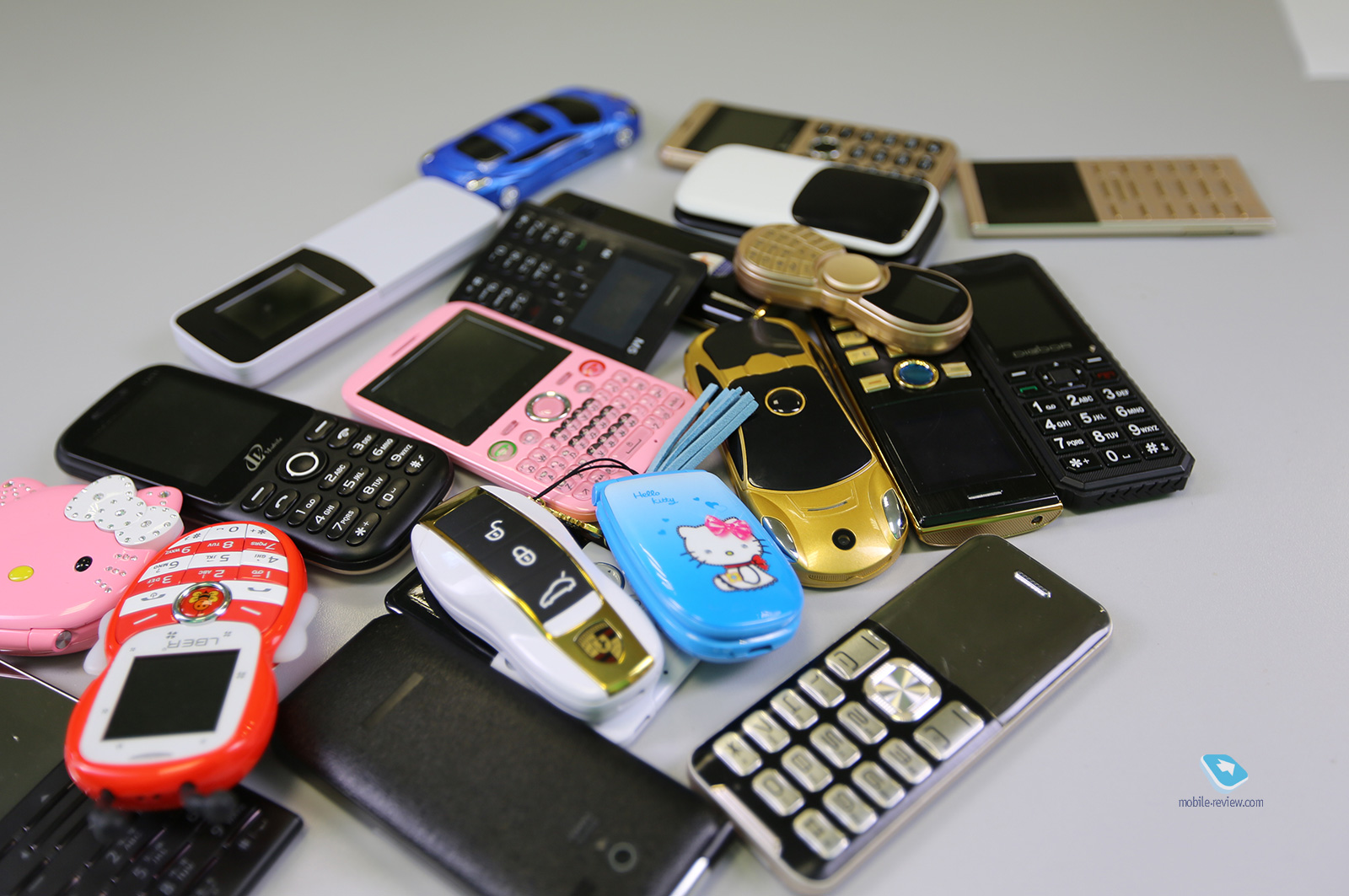 Поставки мобильных телефонов упали в Китае 