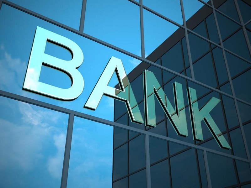 Примерно треть населения Казахстана должны банкам 