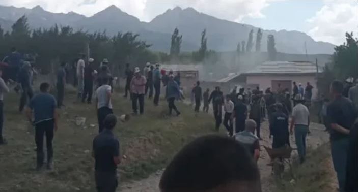 15 человек пострадали в инциденте на границе Кыргызстана и Узбекистана  