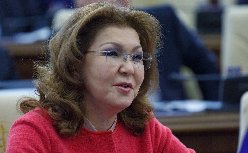 Депутат Назарбаева призвала отзывать лицензии у аптек за безрецептурный отпуск "аптечных наркотиков" 