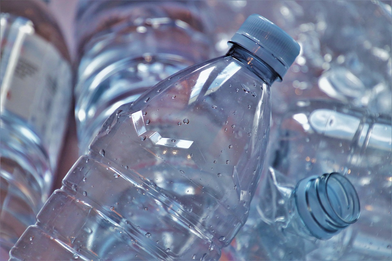 Ввести запрет на вывоз пластиковых бутылок предлагают в Казахстане 